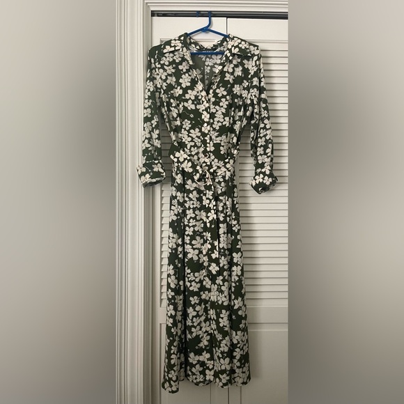 Zara Dresses & Skirts - Zara Green and White Floral Long Sleeve Dress
